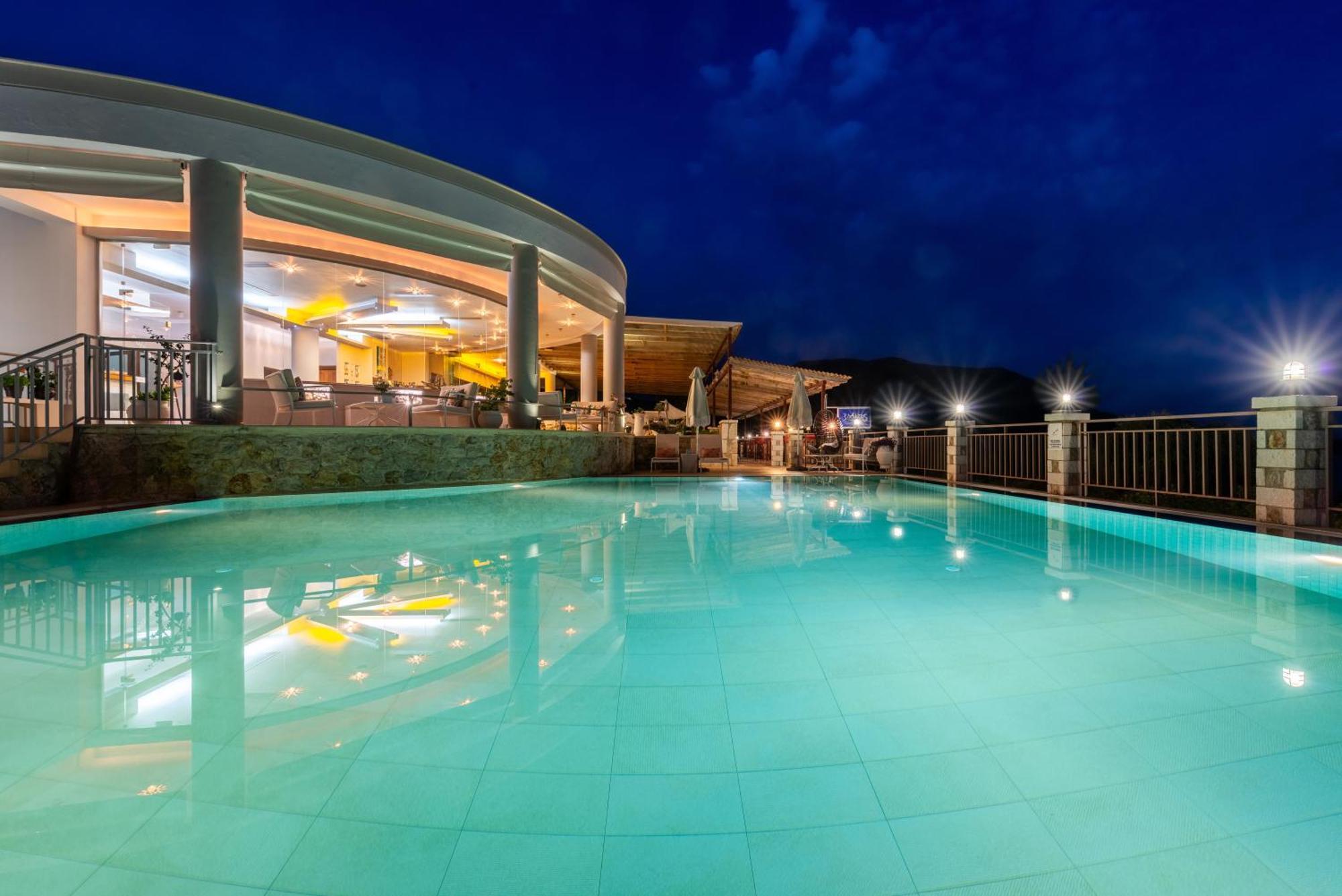3Aktes Suites & Studios ซิโวตา ภายนอก รูปภาพ