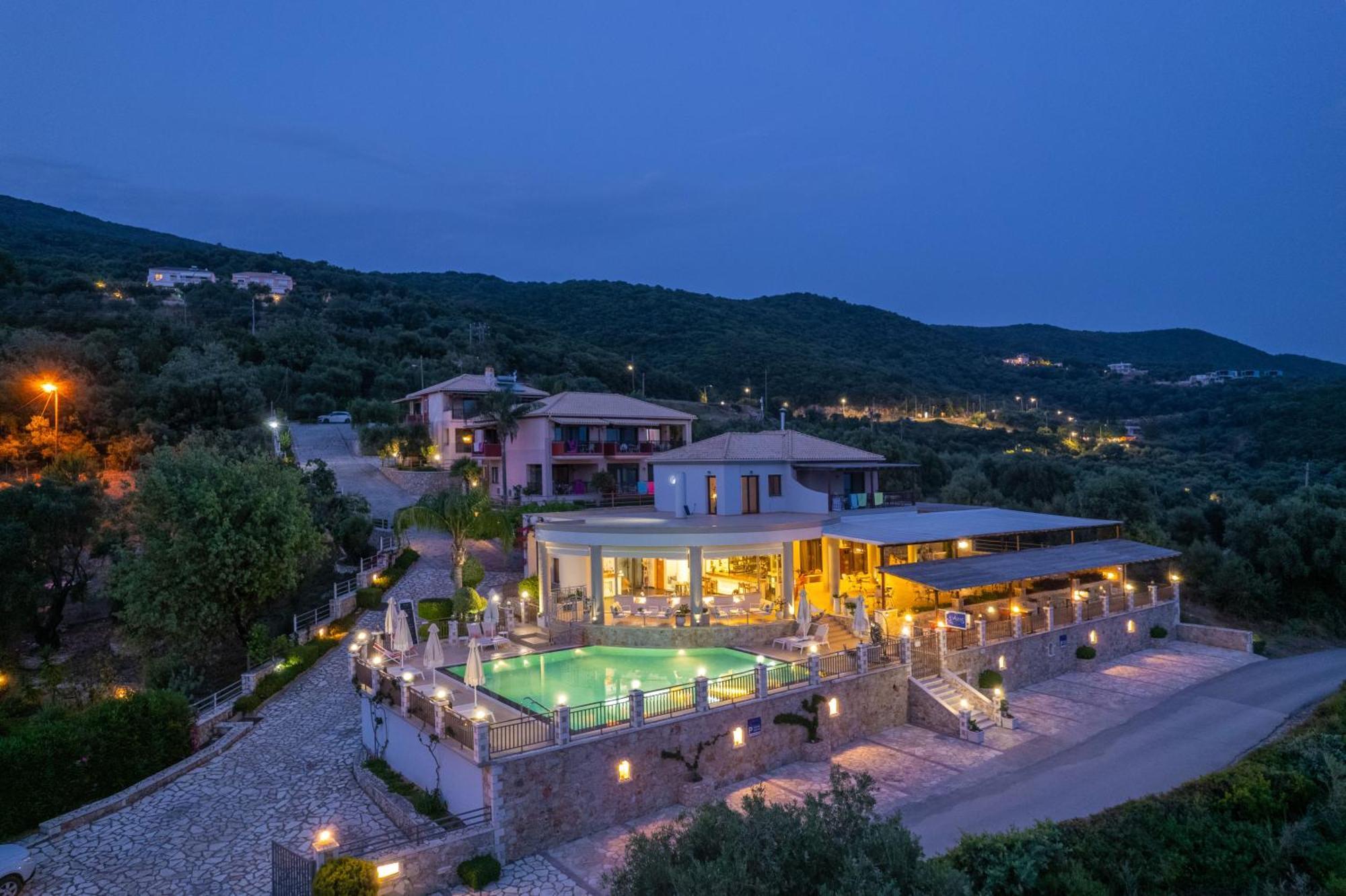 3Aktes Suites & Studios ซิโวตา ภายนอก รูปภาพ